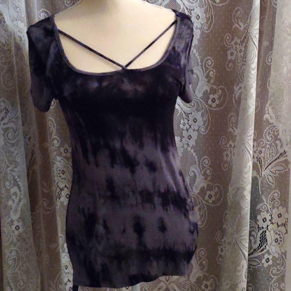 Ginger G Women's size M black gray tie-dye t-shirt top scoop neck strap accent